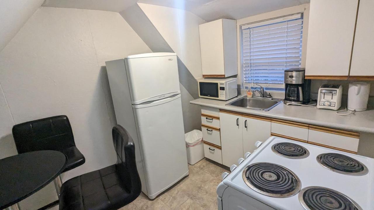 Cozy Downtown One Bedroom Free Parking Kingston Exterior foto
